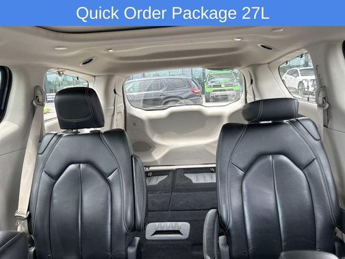 2022 Chrysler Pacifica Touring-L