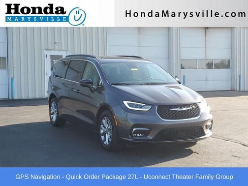 2022 Chrysler Pacifica Touring-L