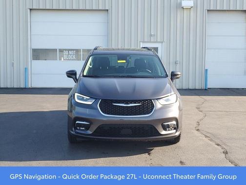 2022 Chrysler Pacifica Touring-L