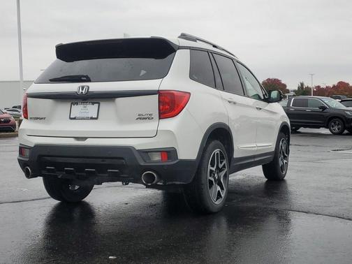 2023 Honda Passport Elite