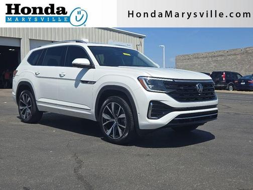 Opal White Pearl Effect 2024 Volkswagen Atlas 2.0T SEL Premium R-Line