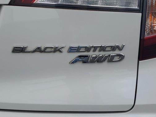 2022 Honda Pilot Black Edition