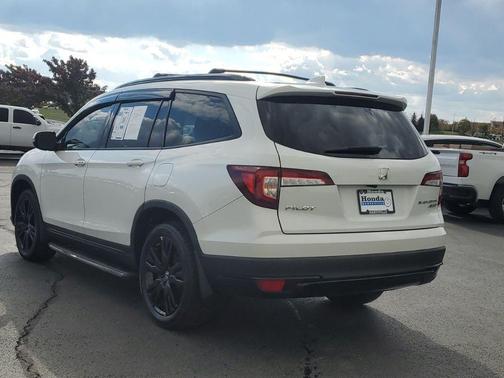 2022 Honda Pilot Black Edition