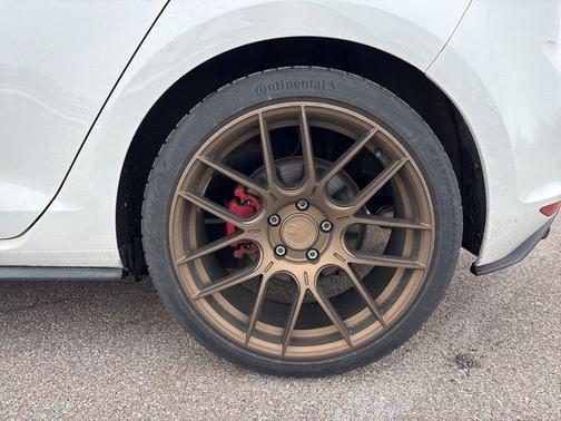 2016 Volkswagen Golf GTI S