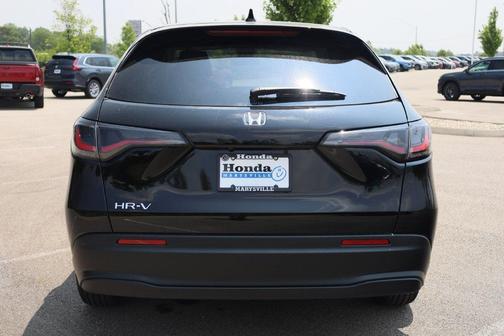 Crystal Black Pearl 2027 Honda HR-V LX