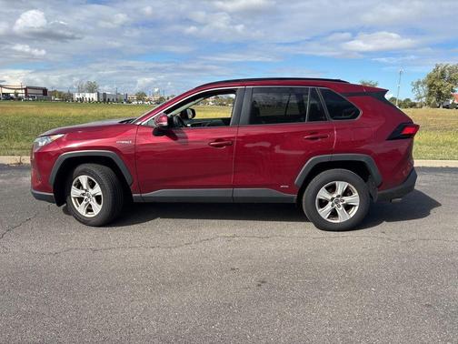 2019 Toyota RAV4 Hybrid LE