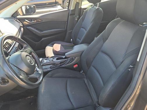 2016 Mazda Mazda3 i Touring
