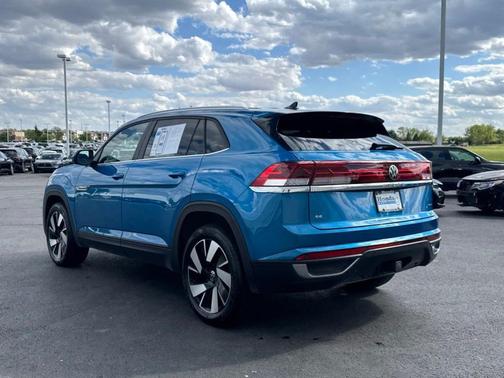 Kingfisher Blue 2024 Volkswagen Atlas Cross Sport 2.0T SE w/Technology
