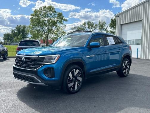 Kingfisher Blue 2024 Volkswagen Atlas Cross Sport 2.0T SE w/Technology