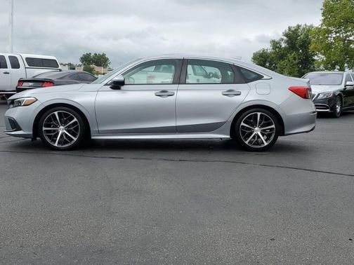 2022 Honda Civic Touring