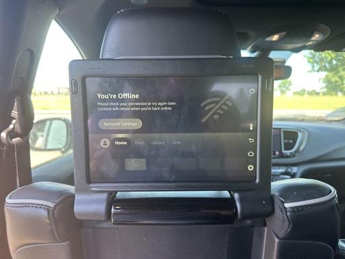 Fathom Blue Pearlcoat 2023 Chrysler Pacifica Limited