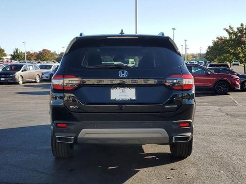 2023 Honda Pilot Touring