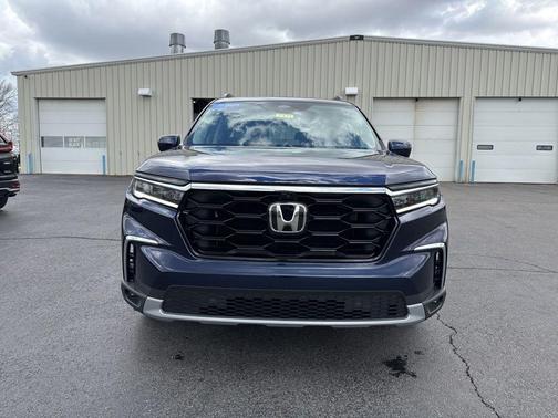 Obsidian Blue Pearl 2025 Honda Pilot Elite