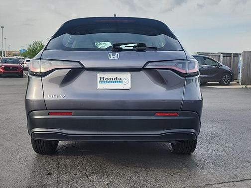 Modern Steel Metallic 2024 Honda HR-V LX