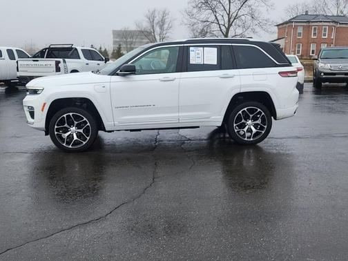 2022 Jeep Grand Cherokee 4xe Summit