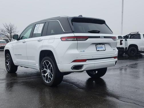 2022 Jeep Grand Cherokee 4xe Summit