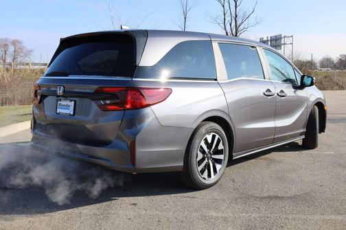 Modern Steel Metallic 2026 Honda Odyssey EX-L