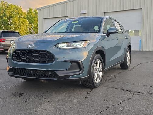 Pearl 2025 Honda HR-V LX