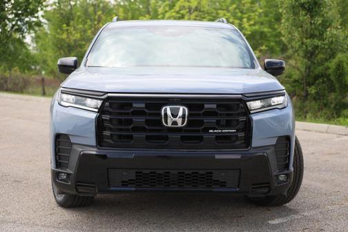 Gray Pearl 2026 Honda Pilot Black Edition