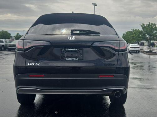 Crystal Black Pearl 2024 Honda HR-V Sport
