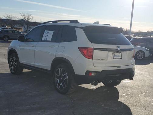 2023 Honda Passport Elite