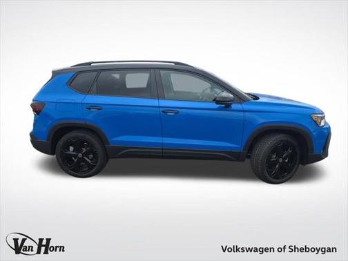 2025 Volkswagen Taos 1.5T SE Black