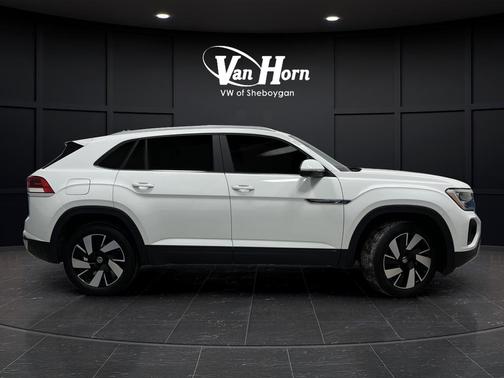 2024 Volkswagen Atlas Cross Sport 2.0T SE w/Technology 4MOTION