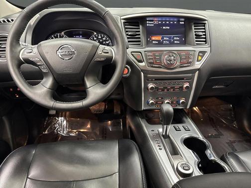 2020 Nissan Pathfinder SL 4WD