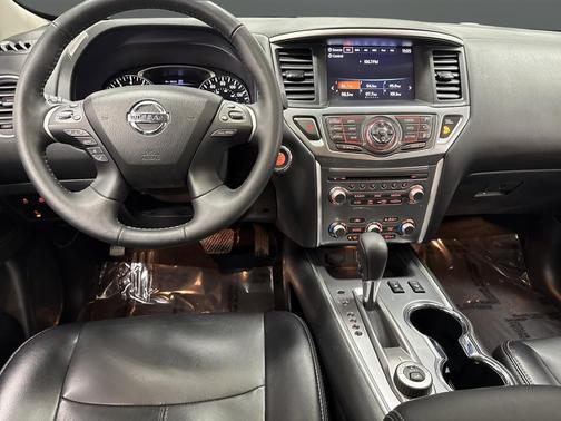 2020 Nissan Pathfinder SL 4WD