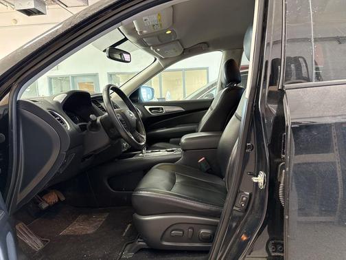 2020 Nissan Pathfinder SL 4WD