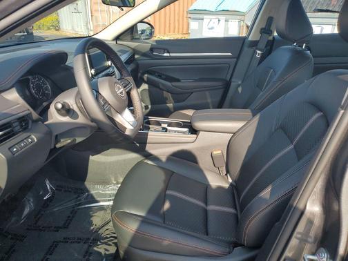 2025 Nissan Altima SR AWD