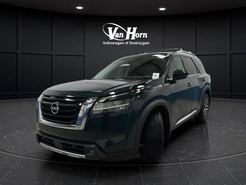 Obsidian Green Pearl 2022 Nissan Pathfinder Platinum 4WD