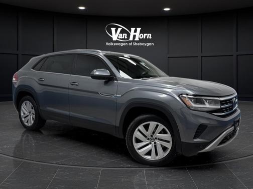 Platinum Gray Metallic 2022 Volkswagen Atlas Cross Sport 3.6L V6 SE w/Technology