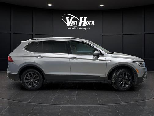 2024 Volkswagen Tiguan 2.0T SE 4MOTION