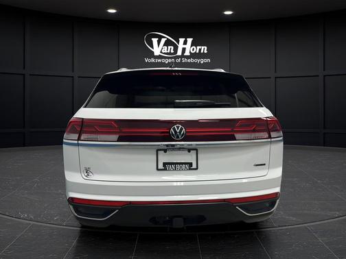 2024 Volkswagen Atlas Cross Sport 2.0T SE w/Technology 4MOTION