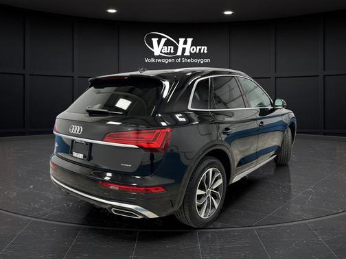 2023 Audi Q5 45 S line Premium