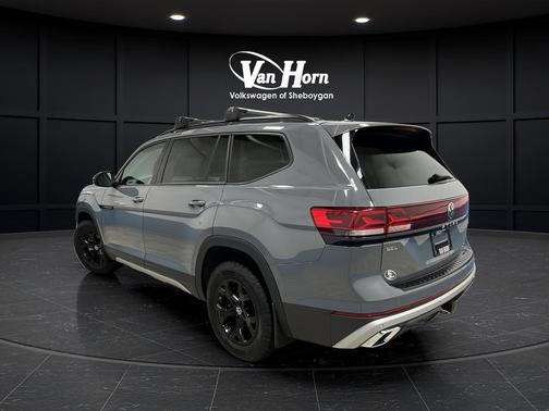 Pure Gray 2024 Volkswagen Atlas 2.0T SEL