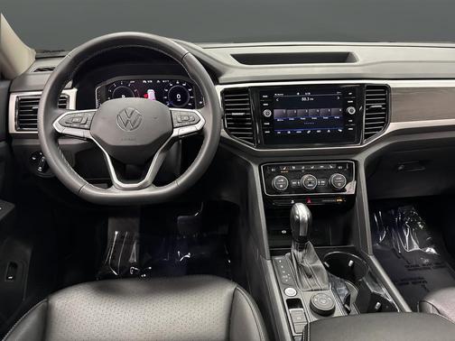 2023 Volkswagen Atlas 3.6L SE w/Technology