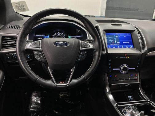 2020 Ford Edge ST