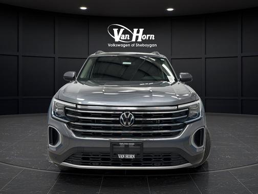 Platinum Gray Metallic 2025 Volkswagen Atlas 2.0T SE w/Technology 4MOTION