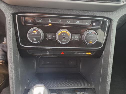 2023 Volkswagen Atlas Cross Sport 3.6L V6 SE w/Technology