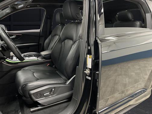 2022 Audi Q7 55 Prestige