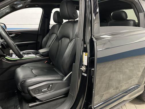 2022 Audi Q7 55 Prestige