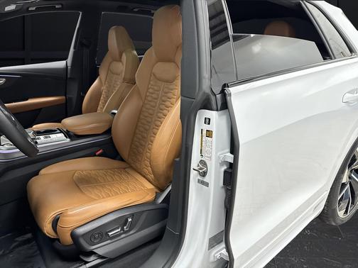 2023 Audi RS Q8 4.0T