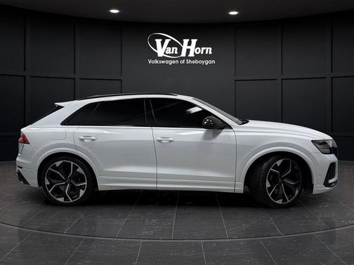 2023 Audi RS Q8 4.0T