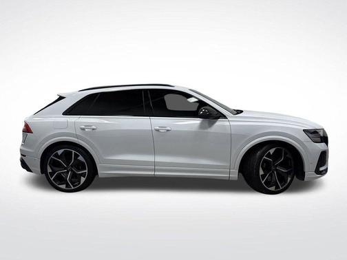 2023 Audi RS Q8 4.0T