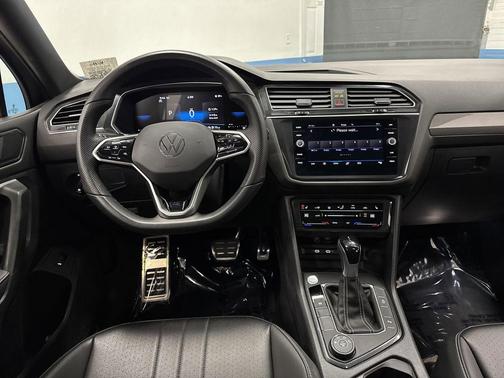 2024 Volkswagen Tiguan 2.0T SE R-Line Black 4MOTION