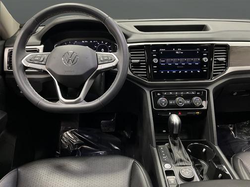 2022 Volkswagen Atlas 2.0T SE w/Technology 4MOTION