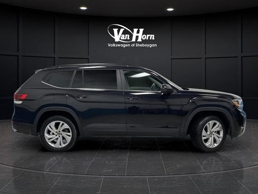 2022 Volkswagen Atlas 2.0T SE w/Technology 4MOTION