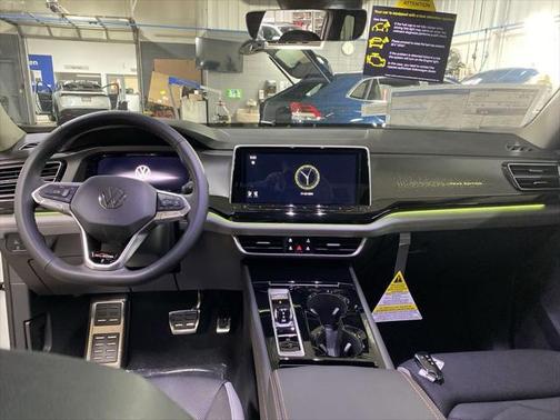 2025 Volkswagen Atlas 2.0T Peak Edition